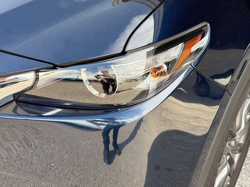 Used 2023 MAZDA CX-9 Touring image 9