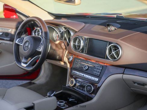Used 2017 Mercedes-Benz SL 450 image 34