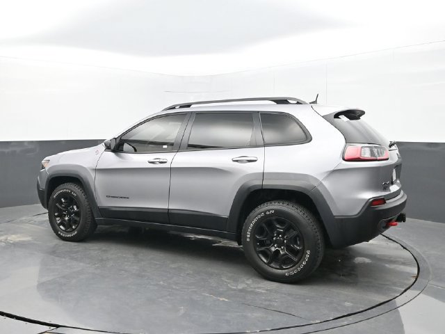 Used 2021 Jeep Cherokee Trailhawk w/ Trailer Tow Group AWD/4WD image 3