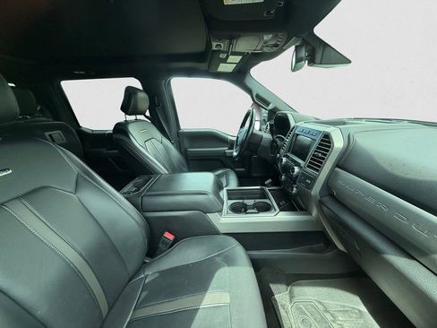 Used 2017 Ford F350 Platinum w/ Platinum Ultimate Package image 10