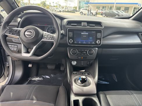 Used 2023 Nissan Leaf S image 15