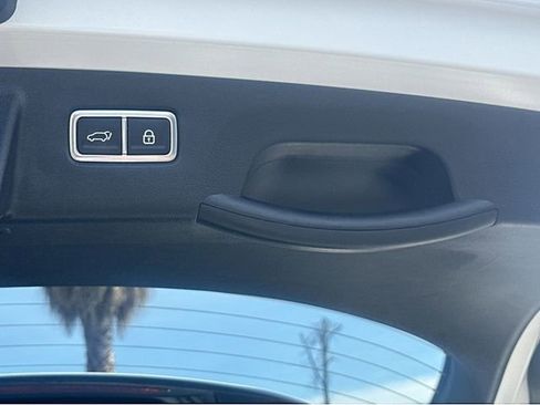 Certified 2023 Kia Sorento EX image 19