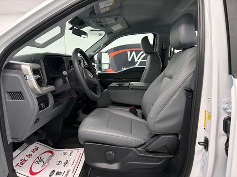 New 2026 Ford F250 4x4 Crew Cab Super Duty image 8