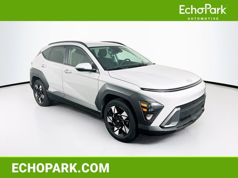 Used 2025 Hyundai Kona SEL FWD image 1