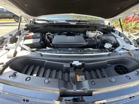 Used 2023 Chevrolet Suburban RST w/ Luxury Package image 36