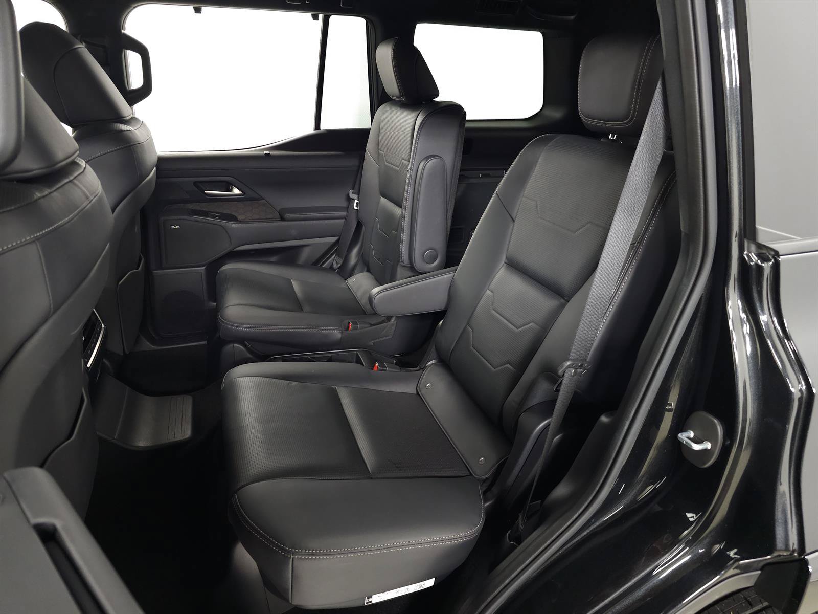 Used 2024 Lexus GX 550 w/ Cold Area Package AWD/4WD image 39
