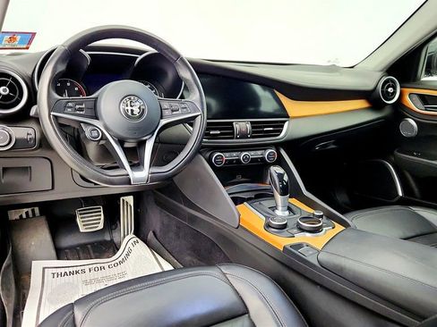 Used 2018 Alfa Romeo Giulia Ti w/ Quick Order Package 22X Lusso AWD/4WD image 13