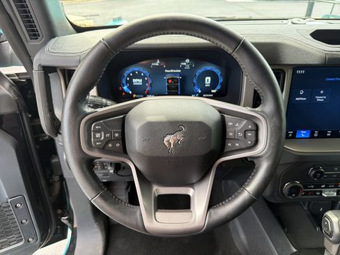 Used 2025 Ford Bronco Outer Banks AWD/4WD image 9