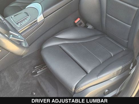 Used 2022 Mercedes-Benz GLC 300 4MATIC image 16