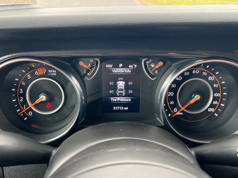 Used 2023 Jeep Wrangler Sport image 25