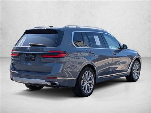 Used 2023 BMW X7 xDrive40i AWD/4WD image 5