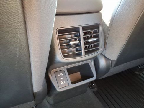 Used 2026 Kia Seltos LX AWD/4WD image 16
