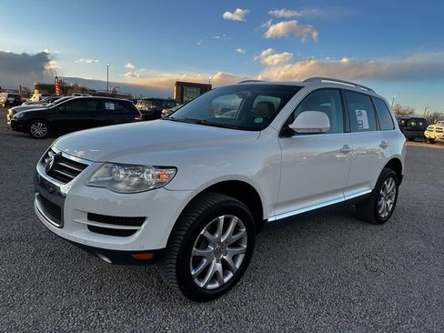 Used 2009 Volkswagen Touareg V6 AWD/4WD image 5