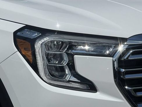 Used 2023 GMC Terrain SLT AWD/4WD image 8