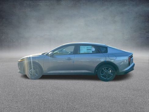 New 2025 Kia K4 LXS image 29