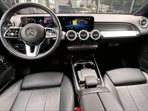 Used 2023 Mercedes-Benz EQB 300 4MATIC w/ Exclusive Package image 15