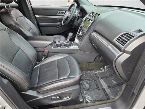 Used 2018 Ford Explorer Sport image 20