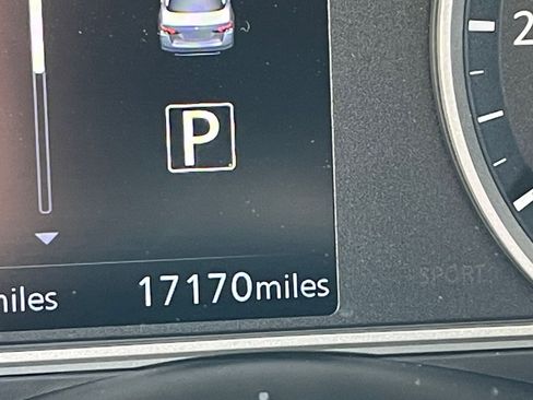 Used 2025 Nissan Versa SV FWD image 39