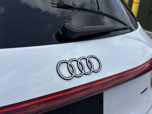 Used 2025 Audi Q5 Premium Plus AWD/4WD image 10