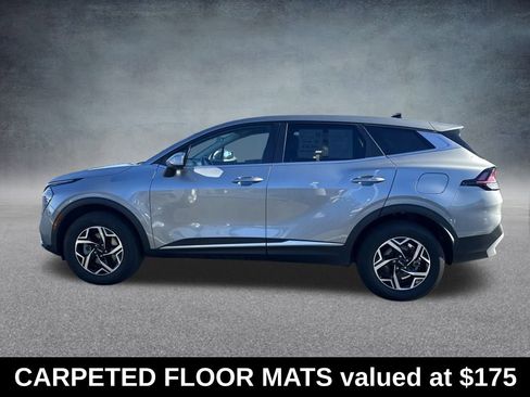Used 2024 Kia Sportage LX image 2