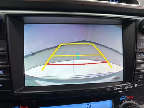 Used 2017 Toyota RAV4 XLE w/ Convenience Package image 5