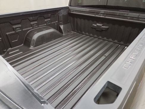 Used 2023 Chevrolet Silverado 1500 Custom Trail Boss AWD/4WD image 9