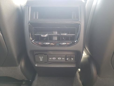 New 2026 Jeep Grand Cherokee Limited AWD/4WD image 12