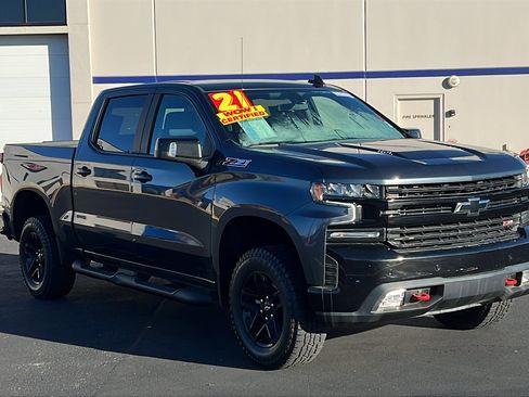 Certified 2021 Chevrolet Silverado 1500 LT Trail Boss w/ Convenience Package II image 3