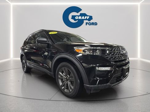 Used 2021 Ford Explorer XLT w/ Equipment Group 202A image 7