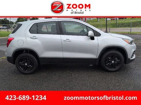 Used 2017 Chevrolet Trax LS AWD/4WD image 1