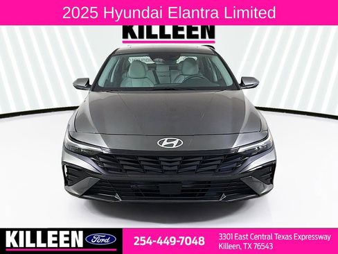 Used 2025 Hyundai Elantra Limited FWD image 2