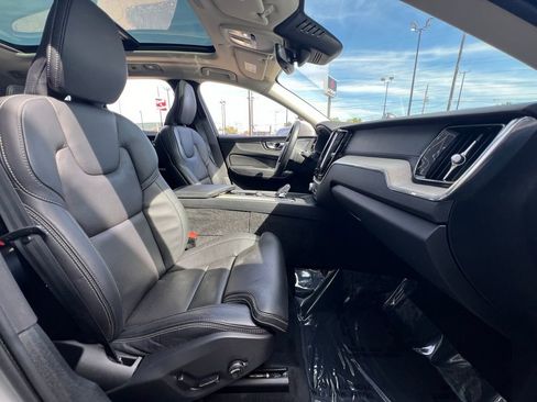 Used 2022 Volvo XC60 T8 Inscription w/ Advanced Package image 27