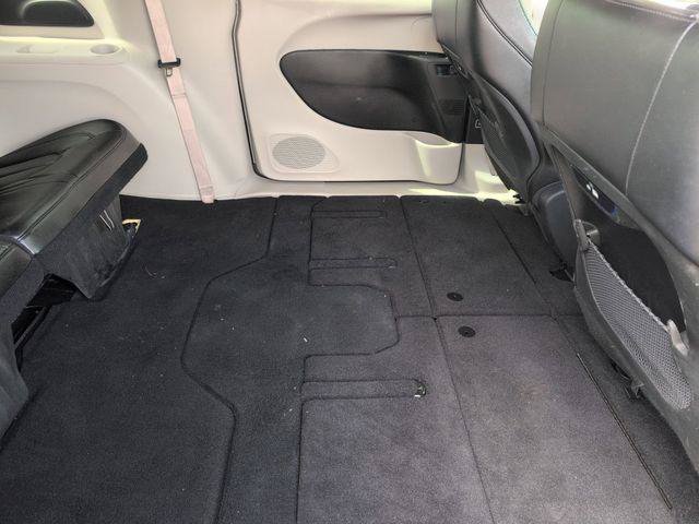 Certified 2023 Chrysler Pacifica Touring-L FWD image 20