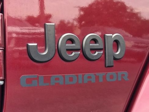 Used 2021 Jeep Gladiator Sport AWD/4WD image 9