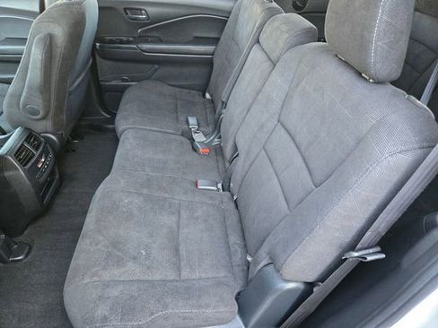 Used 2019 Honda Pilot EX image 10