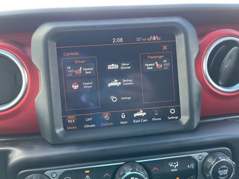 Used 2023 Jeep Gladiator Rubicon w/ Cold Weather Group image 23