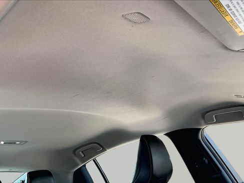 Used 2024 Toyota Prius XLE FWD image 13