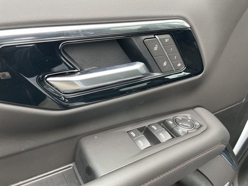 New 2026 Chevrolet Suburban High Country AWD/4WD image 6