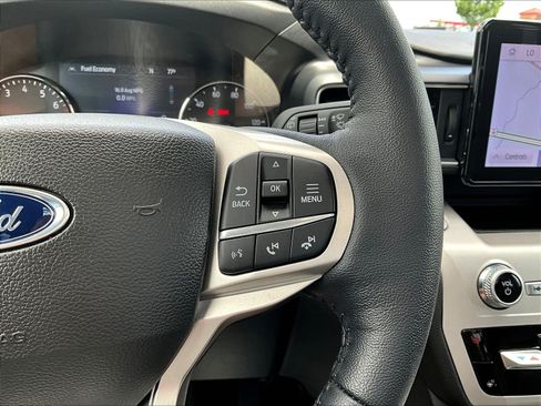 Used 2023 Ford Explorer XLT w/ Equipment Group 202A AWD/4WD image 12