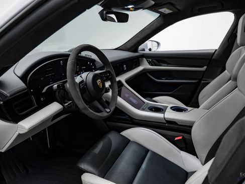Used 2023 Porsche Taycan GTS w/ Premium Package image 32