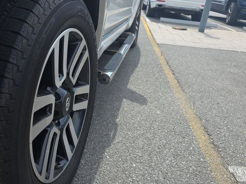 Used 2018 Toyota 4Runner Limited image 8