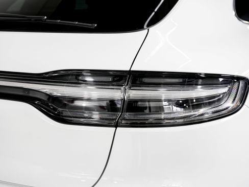 Used 2023 Porsche Macan S image 44