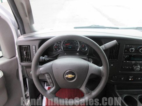 Used 2019 Chevrolet Express 3500 LT w/ LT Preferred Equipment Group image 10