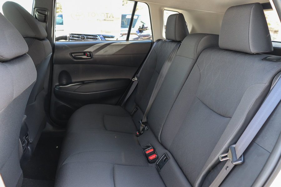 New 2026 Toyota Corolla Cross LE w/ Moonroof Package FWD image 18