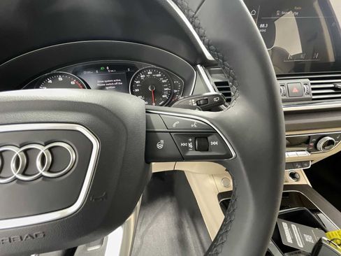 Used 2024 Audi Q5 2.0T Premium image 24