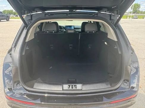 Used 2025 Lincoln Corsair AWD w/ Jet Appearance Package image 30