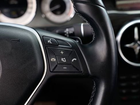 Used 2014 Mercedes-Benz GLK 350 2WD image 29