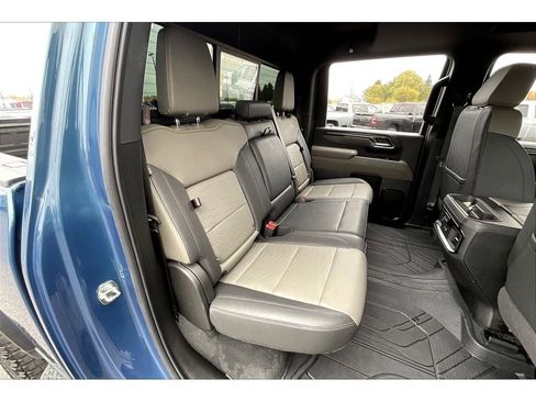 Used 2024 Chevrolet Silverado 2500 ZR2 w/ Technology Package image 29