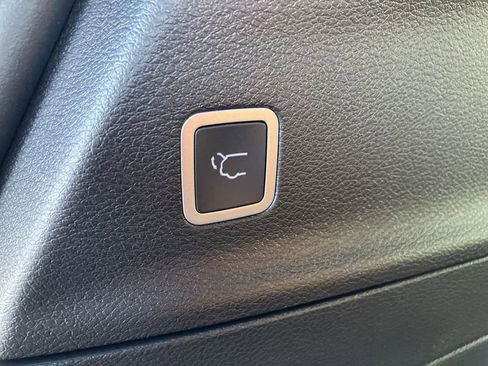 New 2026 Chrysler Pacifica Limited w/ S Appearance Package image 41