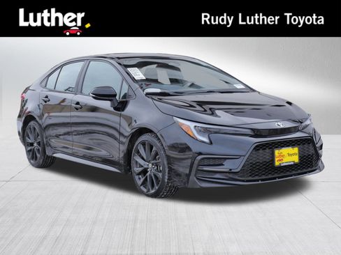 Certified 2024 Toyota Corolla SE image 1